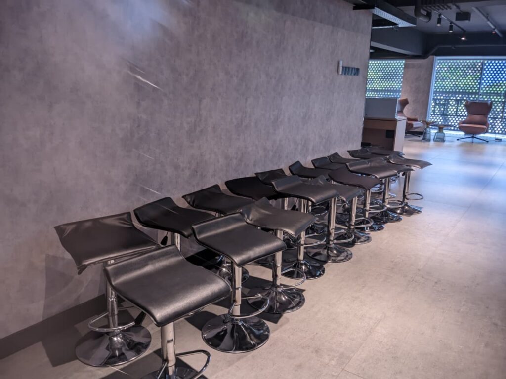 Sewa Kursi Bar Jakarta Modern | Mustika Raya Event Sewa Kursi Bar Jakarta