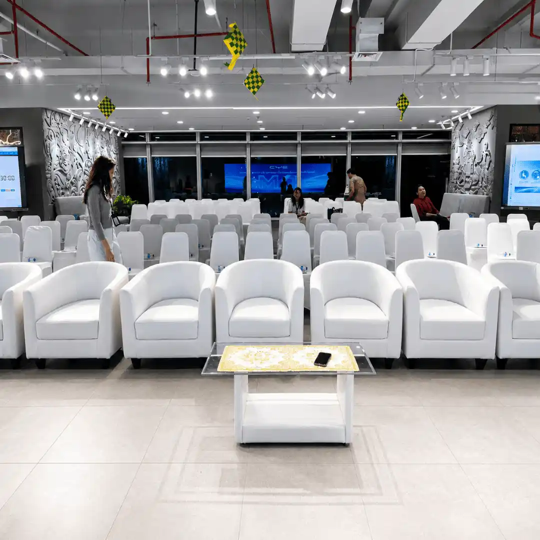 Sewa Sofa Oval Single Putih Jakarta